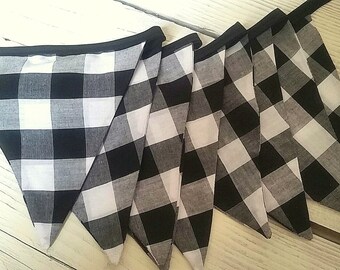 Black and White Buffalo Check Banner, Christmas Banner Bunting, Farmhouse Decor, Christmas Photo Prop, Christmas Decor, Rustic Decor