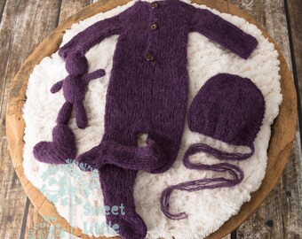 Newborn footed romper with lovely heart, bonnet and a little bear