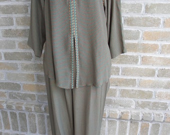Size S/M Vintage Pantsuit / Dorothy Schoelen Platinum / Made in USA of German Fabric / Boho Pantsuit / Loose Pants and Tunic Set / Size S/M