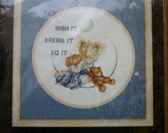 Wish It Dream It Do It Bucilla Counted Cross Stitch Kit NIP 9 Inch Round 40463