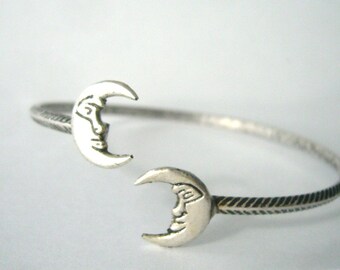 Moon bracelet