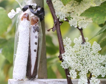 Bride And Groom Pretzels - Chocolate Covered Pretzel Rods make great Edible Wedding Favors