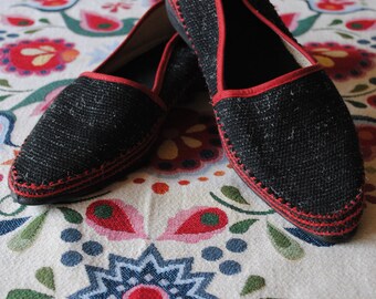 Black and red vintage shoes from 1950