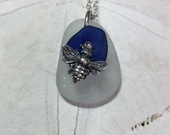 white and blue sea glass necklace with bee, French bee cobalt blue sea glass necklace, beach wedding jewelry, blue sea glass necklace