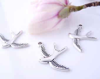 4 charms swallow bird in flight 31 x 22 mm - Silver (BP1708)