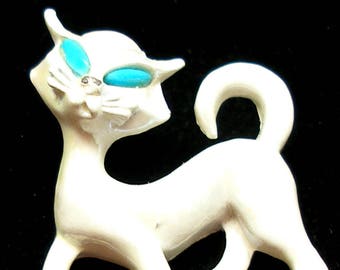 60s CAT brooch, White enamel kitty with turquoise eyes.