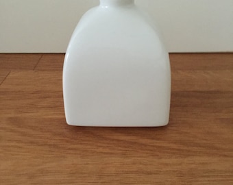 KPM vase, cube shape, design Trude Petri, Zeptermarke