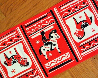 Swedish vintage 1950s printed cotton design tabelcloth runner in white/ red/ black with Dala horses motives on red bottomcolor.
