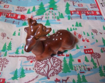 adorable spotted deer shaker