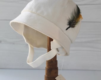 Vintage Child's Sun Hat with Chin Strap, Vintage Preppy Child's Summer Hat with Feather