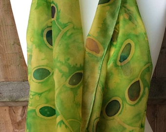 Silk scarf - Vibrant leaves