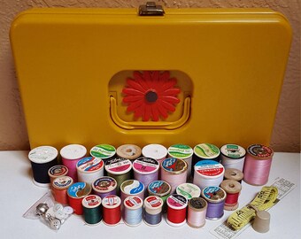 Gold Plastic Sewing Thread Box and Supplies, Wilson Wil-hold made in USA - Oak Hill Vintage