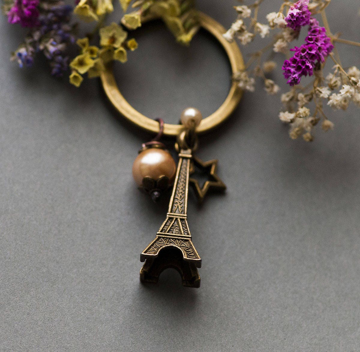 Cute Paris Keychain Retro Romantic Eiffel Tower Keychain