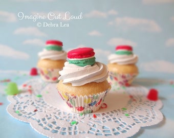 Fake Cupcake Realistic Christmas Holiday Red Green Macaron