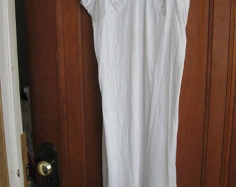 EATON VANITY FAIR full slip