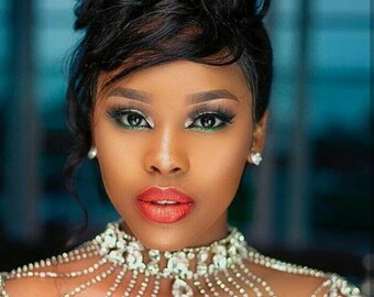 Statement over the shoulder bridal necklace.