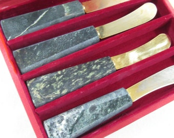 Vintage Stone Handle Spreaders Set of 4 Serving Appetizers Dips spreads
