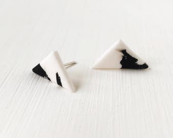 Monochrome triangle earrings, hypoallergenic earrings, delicate jewellery, geometric jewelry, clay earrings, minimalist jewelry