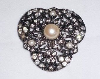 Vintage Carol Dauplaise Rhinestone and Pearl pin