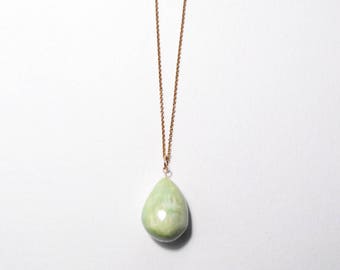 Ceramic Necklace, Ceramic Jewellery, Clay Necklace, Clay Pendant, Delicate Necklace, Dainty Gold Necklace, Modern Jewelry, Minimal Jewelry