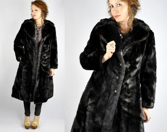 SALE Vintage Streaked Dark Faux Fur Jacket Coat with Pockets Warm Soft Chunky Fluffy Princess Coat size S - M