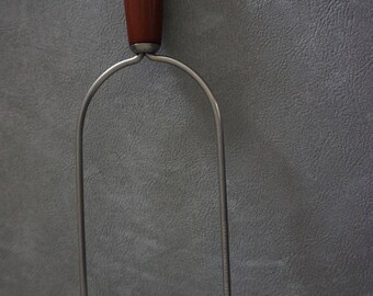 Vintage Androck Bakelite Potato Stainless Steel Masher Kitschy Kitchen Kitchen Utensils Cooking Utensil Bakelite