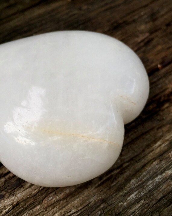 White Quartz Crystal Hearts 140g, White Heart Shaped Crystal, Heart Shaped Quartz Crystal, White Crystal Heart, Stocking Stuffer, Reiki