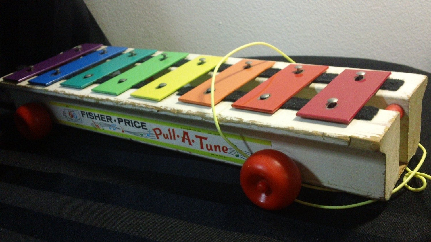 fisher price pull a tune 870