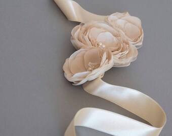 Rustic wedding sash, Wedding belt, Flower sash, Beige wedding sash, Champagne belt, Floral bridal belt