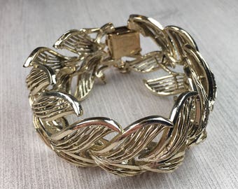 Winged Coro Pegasus Bracelet | Gold Tone | 1960s Vintage