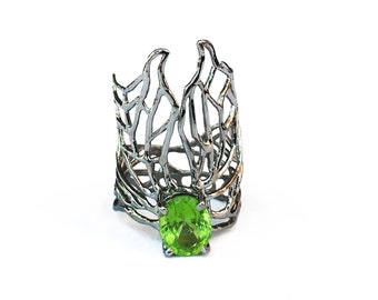 peridot LACY BUTTERFLY ring - silver