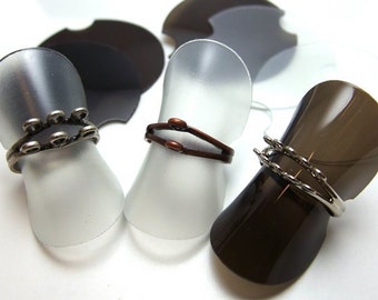 last stock -30% / DS31FRING / 24Pc / D38mm - Flexible Plastic Finger Rings Holder * Translucent White & Transparent Dark Warm Grey color.
