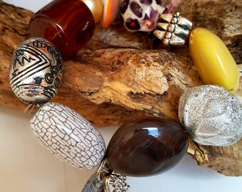 Chunky stretch bracelet with flower