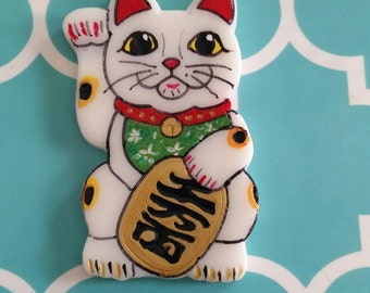 Maneki Neko Lucky Cat brooch