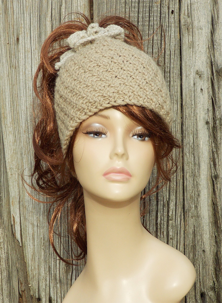 Ponytail hat Ponytail knitted hat Hat with hole Chunky