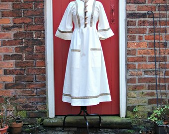 70s Grace Elliott dress | 1970s white cotton dress | embroidered dress | boho dress | hippie | festival dress | toggle buttons