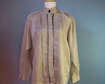 Secretary Blouse / Vtg 80s /Beige Snakeskin Jacquard Secretary Blouse / Long sleeves / High Neck