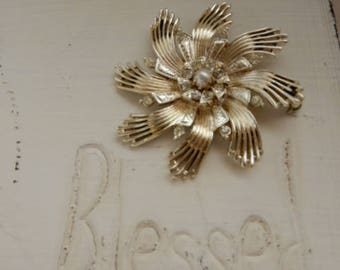 Vintage Ceil Chapman Gold Tone Brooch