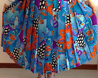 Vintage 80s Blue Floral, Leaves And Polka Dots Print Long Pleated Skirt. Size 46.