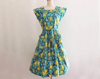 1950s Novelty Pint Swirl Wrap Dress // Pear and Apple Print Dress // Vintage Cotton Wrap Dress // Novelty Print Dress // Fruit Print Dress