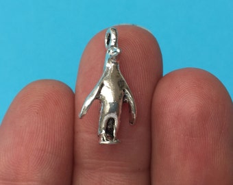 6 Penguin Charms Antique Silver 21 x 10mm - SC678