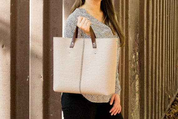 Wool felt HANDBAG / felt shopper / felt shoulder bag / felt tote bag / felt women's bag / beige bag / felt bag / made in Italy