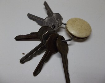 Vintage Briggs And Stratton Keys Lot Of 6
