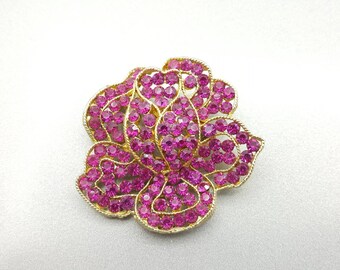 Weiss Bright Pink Flower brooch Floral gold tone