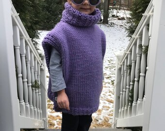 Children's poncho with bead buttons