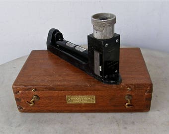 ENGLISH INCLINOMETER + CASE Original Wood Box Makers Mechanism Ltd Croydon 0-55 Degrees Double Vials Easy Action Type No M1017 W W Two 1940s