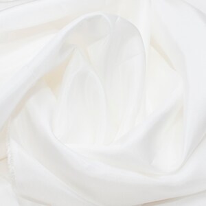 Discount is available for tools buyers. Natural pure 100% silk fabric Habotai/Habutai high quality 8m/m, off-white color, 110 cm width.