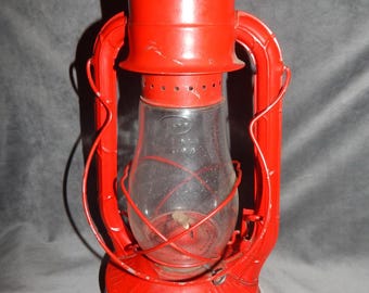 Vintage Dietz Blizzard No.2 BlizzardOil Lamp Red with Fitzall Globe Original