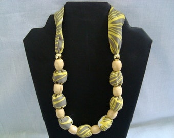 Lightweight fiber necklace