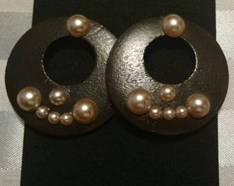 Deep brown earrings with pearls